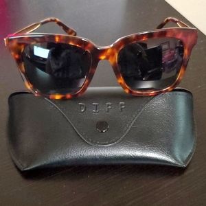 Diff Bella polarized tortoise frame glasses